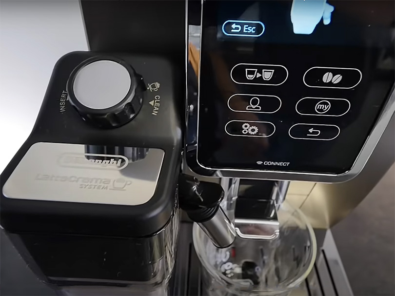DeLonghi LatteCrema system on the Dinamica Plus