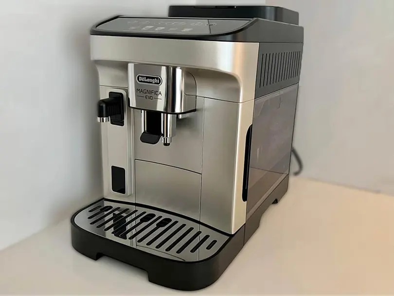 Side view of the DeLonghi Magnifica Evo
