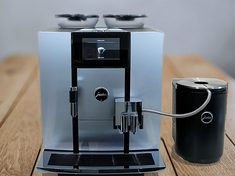 Jura Giga 6 with Cool Control milk system