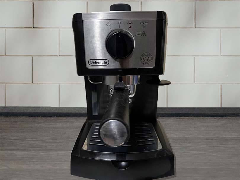 Close up of the upgraded DeLonghi EC155M model