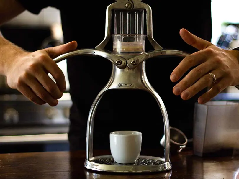 Pulling an espresso using the ROK GC manual espresso maker