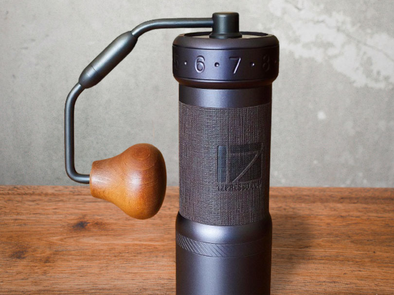 1ZPresso K Ultra with the foldable handle turned down