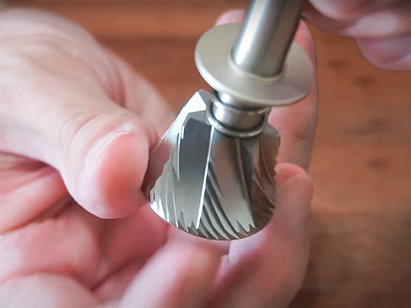 Close up of the heptaganol 40mm stainless steel burrs from the 1Zpresso X Ultra