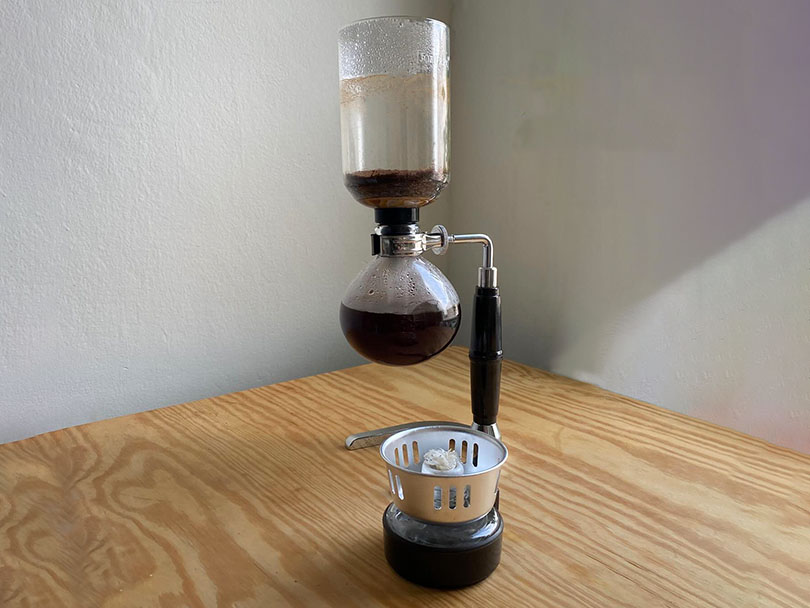 Freshly made siphon coffee in the Hario Technica