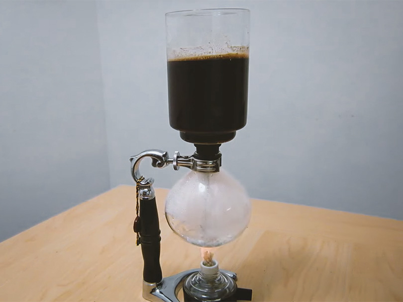 Yama Glass tabletop siphon brewing coffee