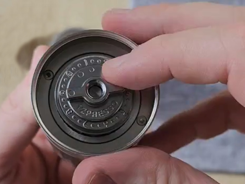 Internal grind adjustment dial for 1Zpresso Q2
