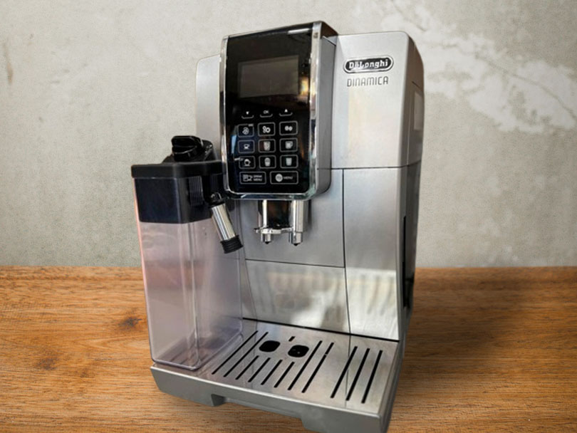 DeLonghi Dinamica with LatteCrema - side view