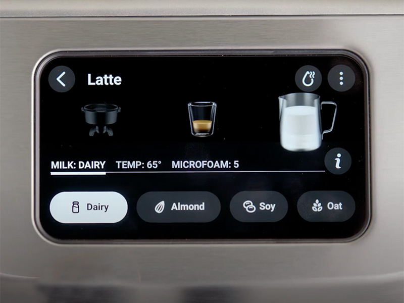 Close up of the screen on the Breville Oracle Jet showing the MilQ automatic milk frothing settings for a Latte