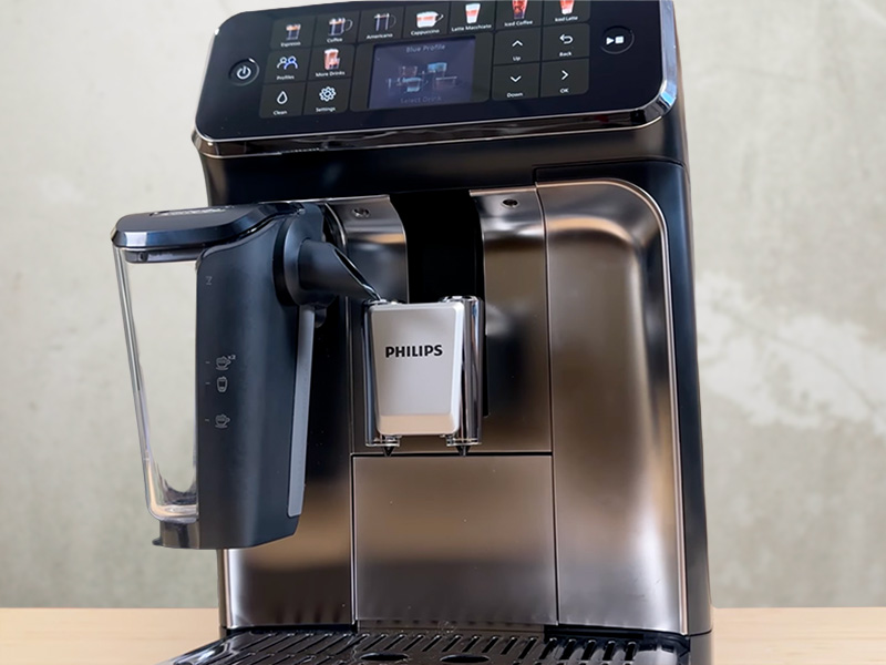 Front view of the Philips 5500 LatteGo